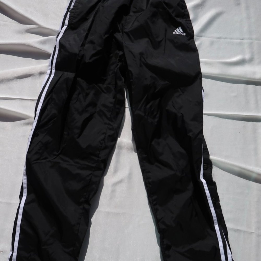 ADIDAS MEN'S BUTTON UP TRACK PANTS IN SIZE SMALL.